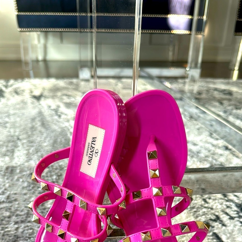 Valentino Gararavani sandal